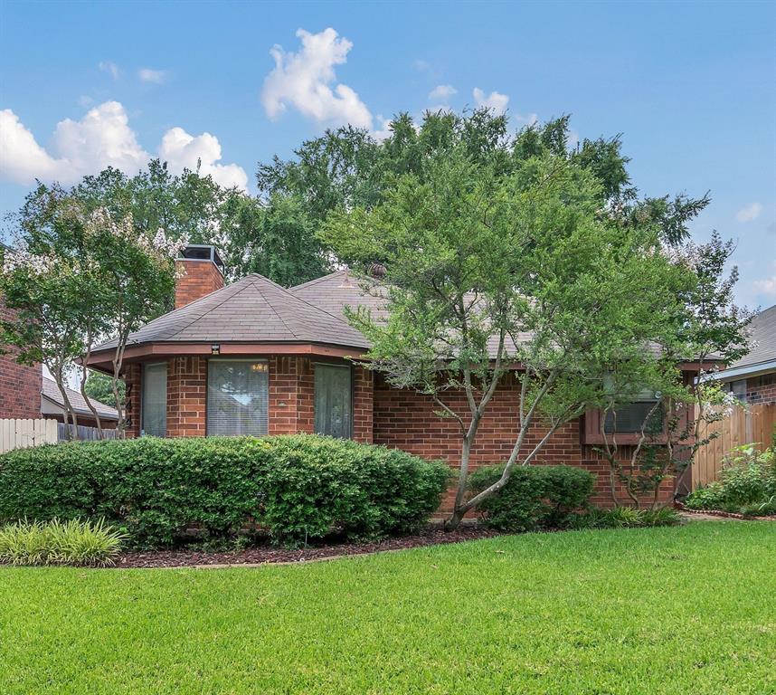 744 Red Oak Drive