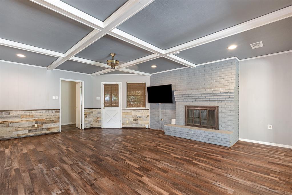 2306 Ravenwood Drive