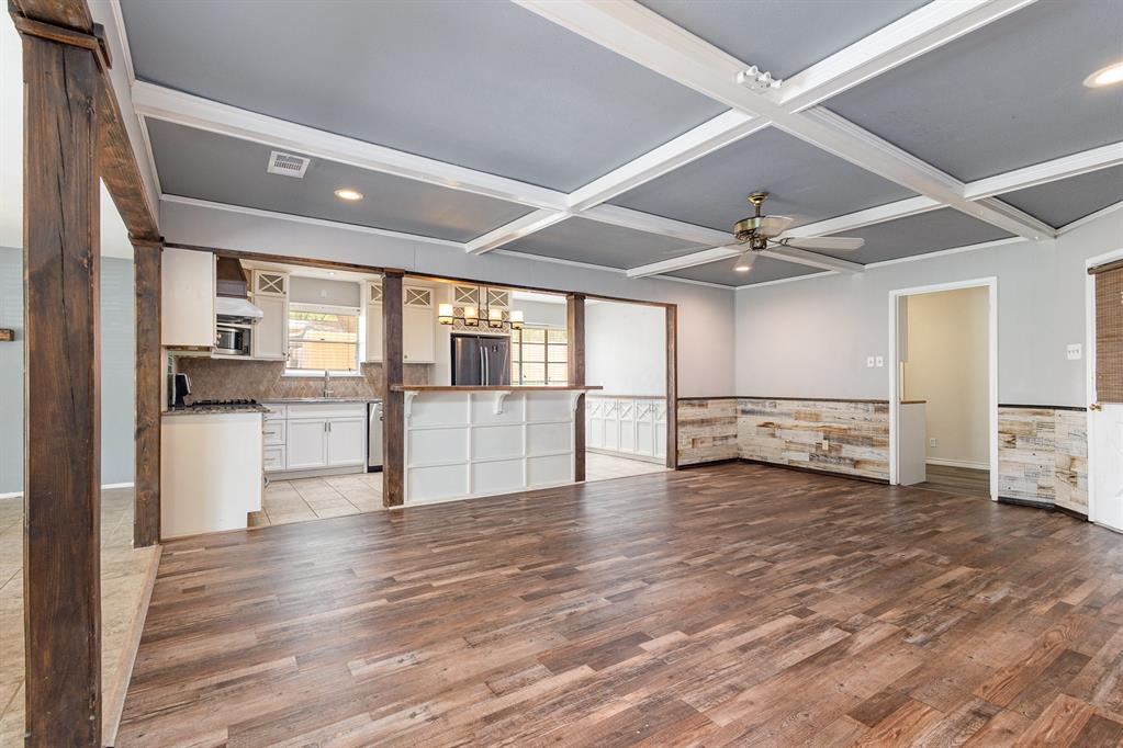 2306 Ravenwood Drive