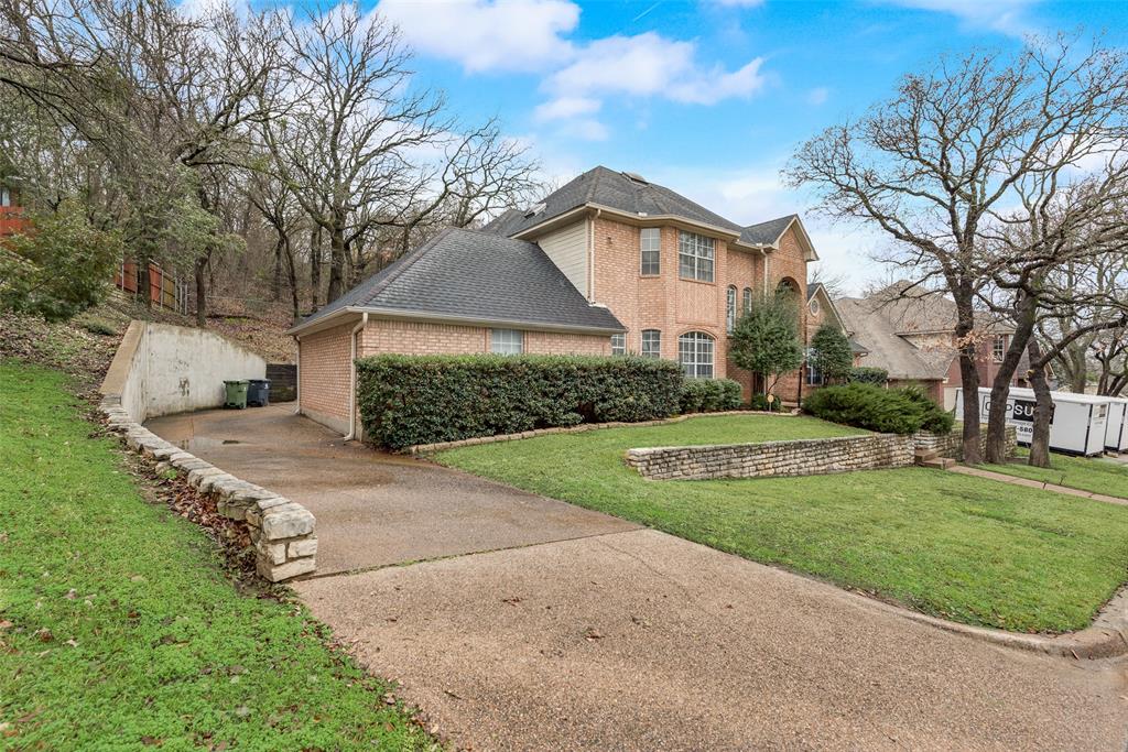 1204 Hickory Valley Court