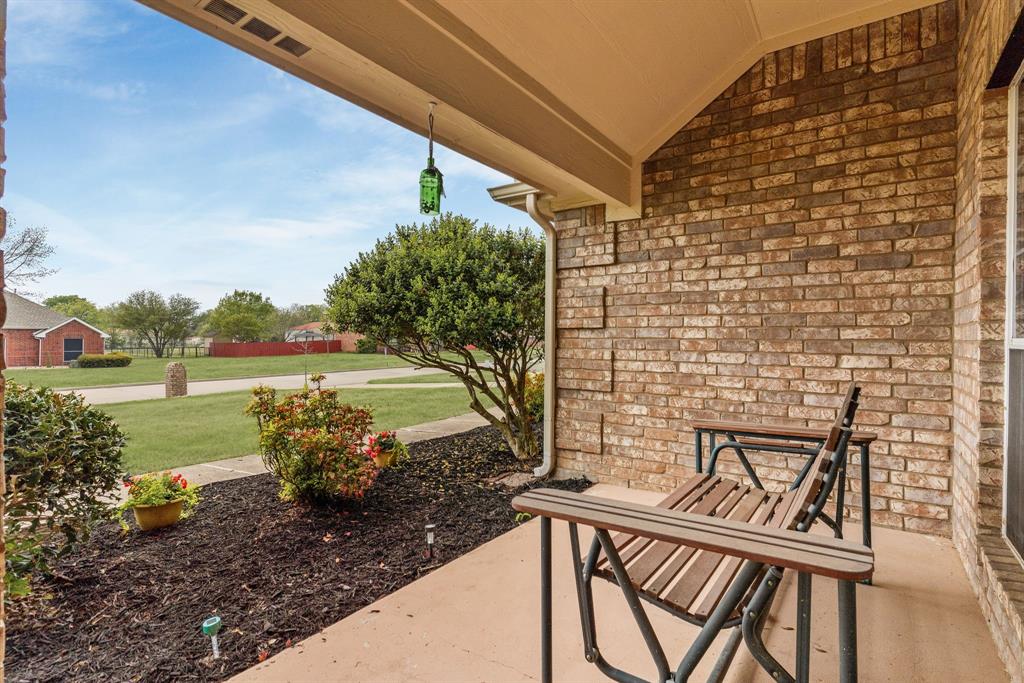 705 Lake Vista Lane