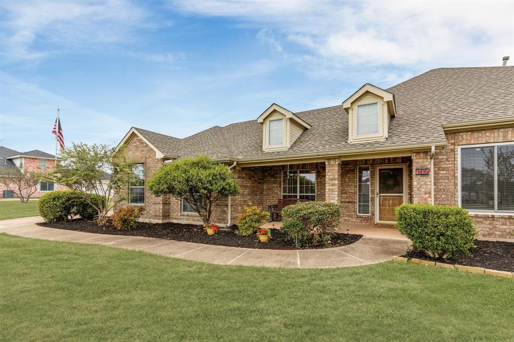 705 Lake Vista Lane