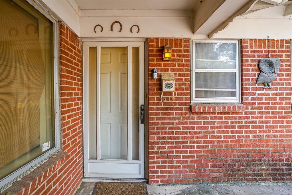 7205 Robinhood Lane