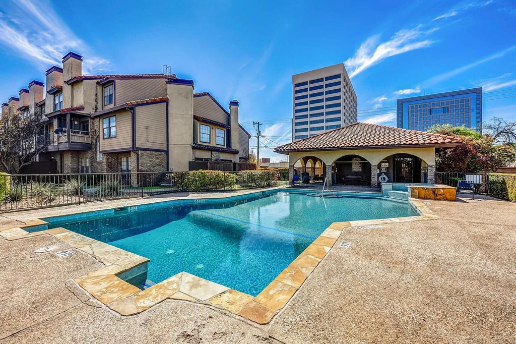 View Dallas, TX 75206 condo