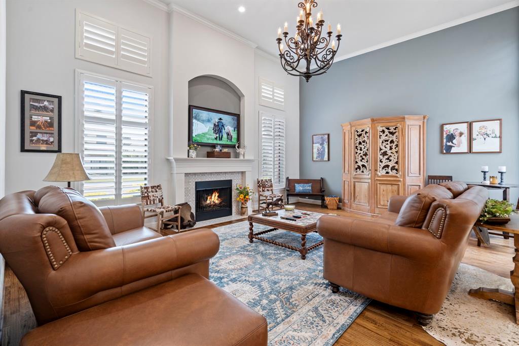 5919 Lindenshire Lane