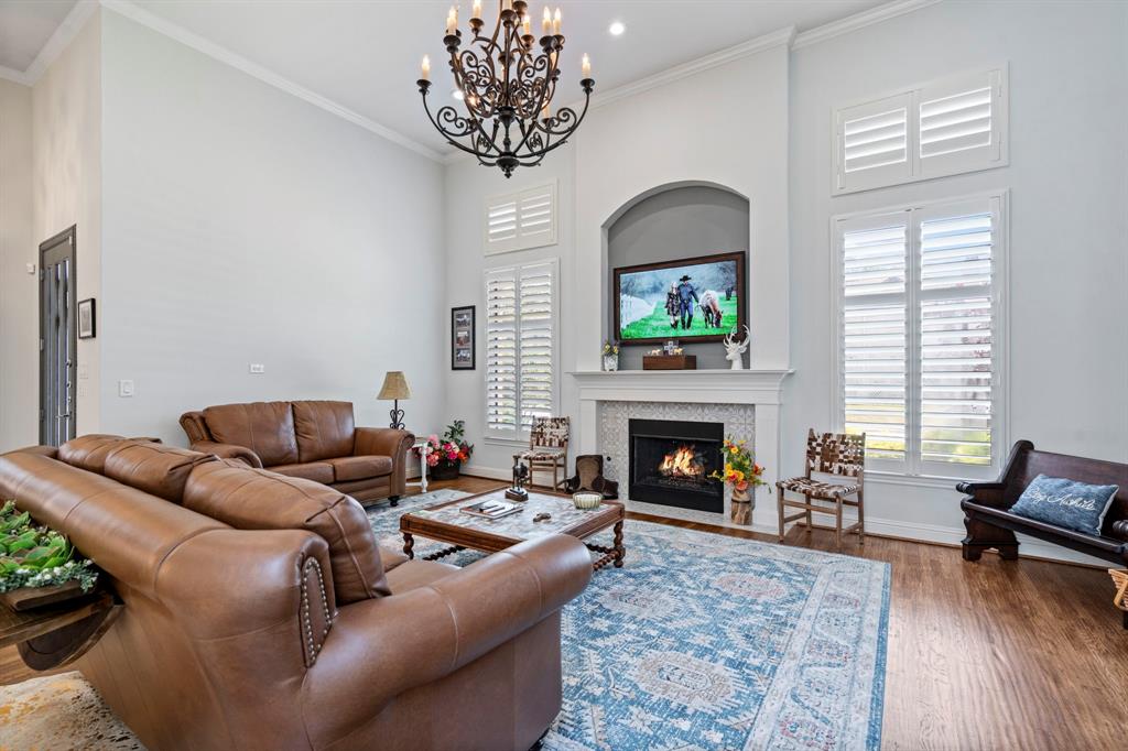 5919 Lindenshire Lane