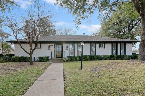 4606 Hazelhurst Lane Dallas TX 75227