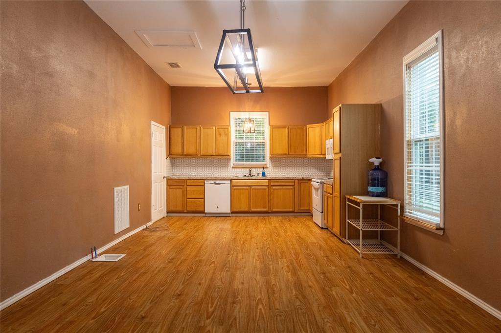 Green - Commercial Sale