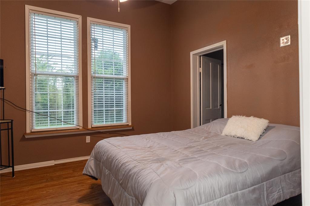 Green - Commercial Sale