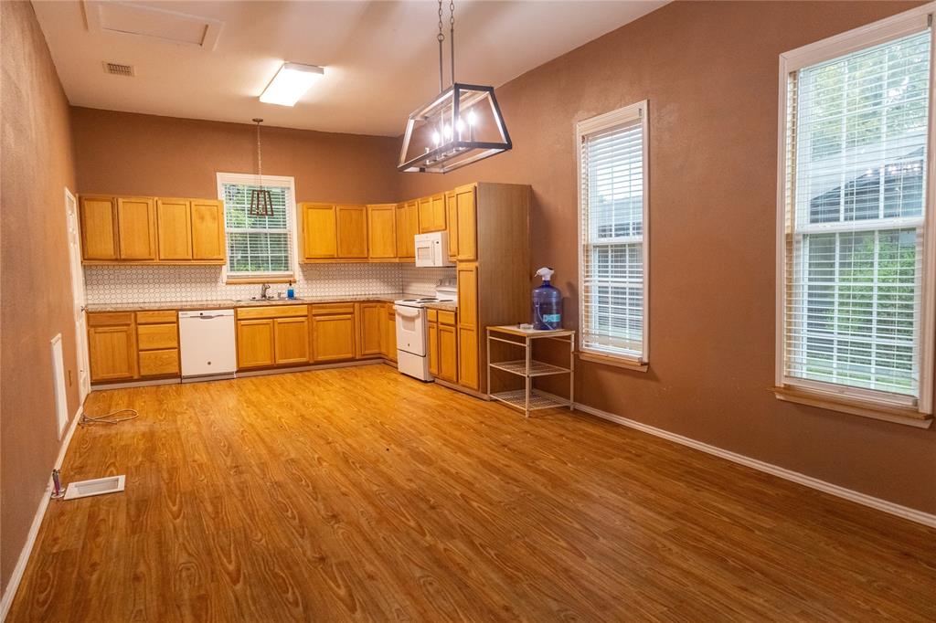 Green - Commercial Sale