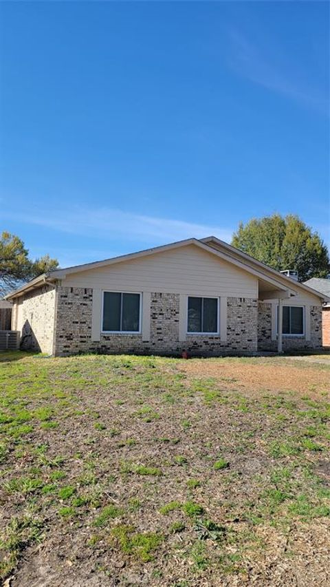 Photo of 1213 Blanco Street W, Garland, TX 75040 (MLS # 21208712)