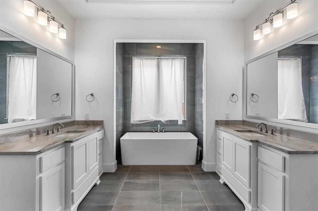 4560 Silver Spur Drive