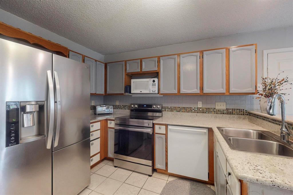 4232 Phoenix Drive