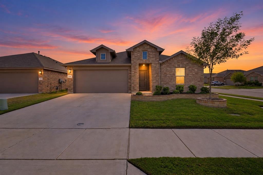 633 Captree Lane