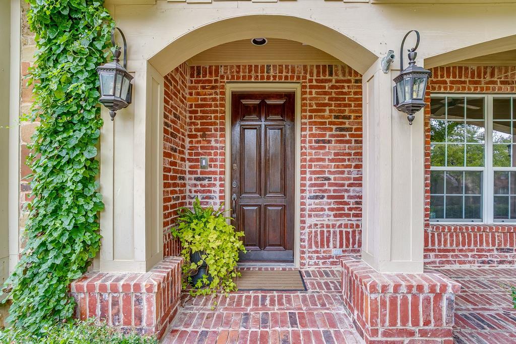 6898 Valley Brook Drive
