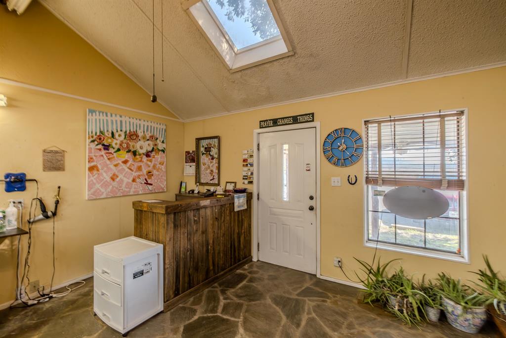 513 N Fm 2353