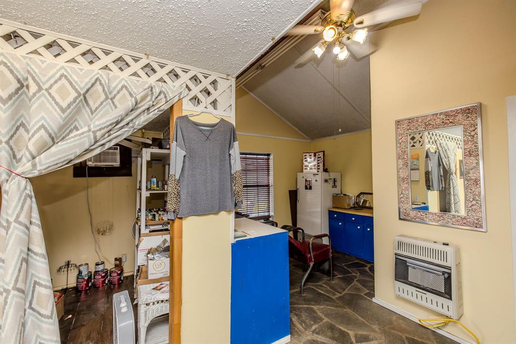 513 N Fm 2353