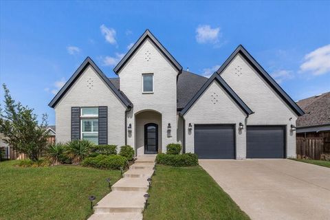 2016 Roundtree Circle E Fort Worth TX 76008