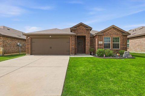 Photo of 1000 Euston Street, Denton, TX 76209 (MLS # 21334089)