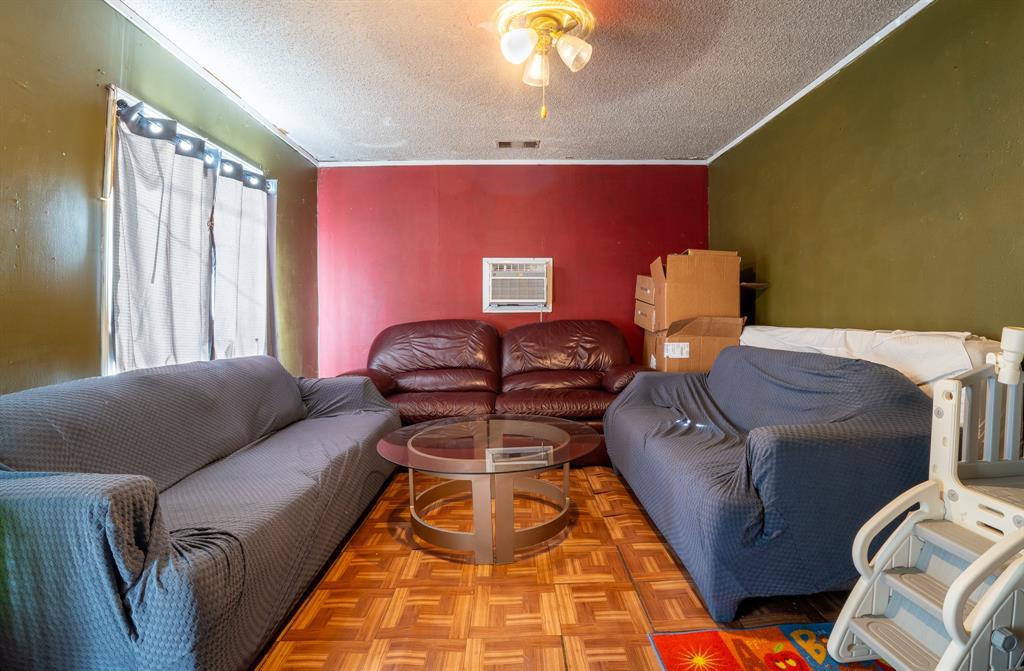 Home Gardens - Residential