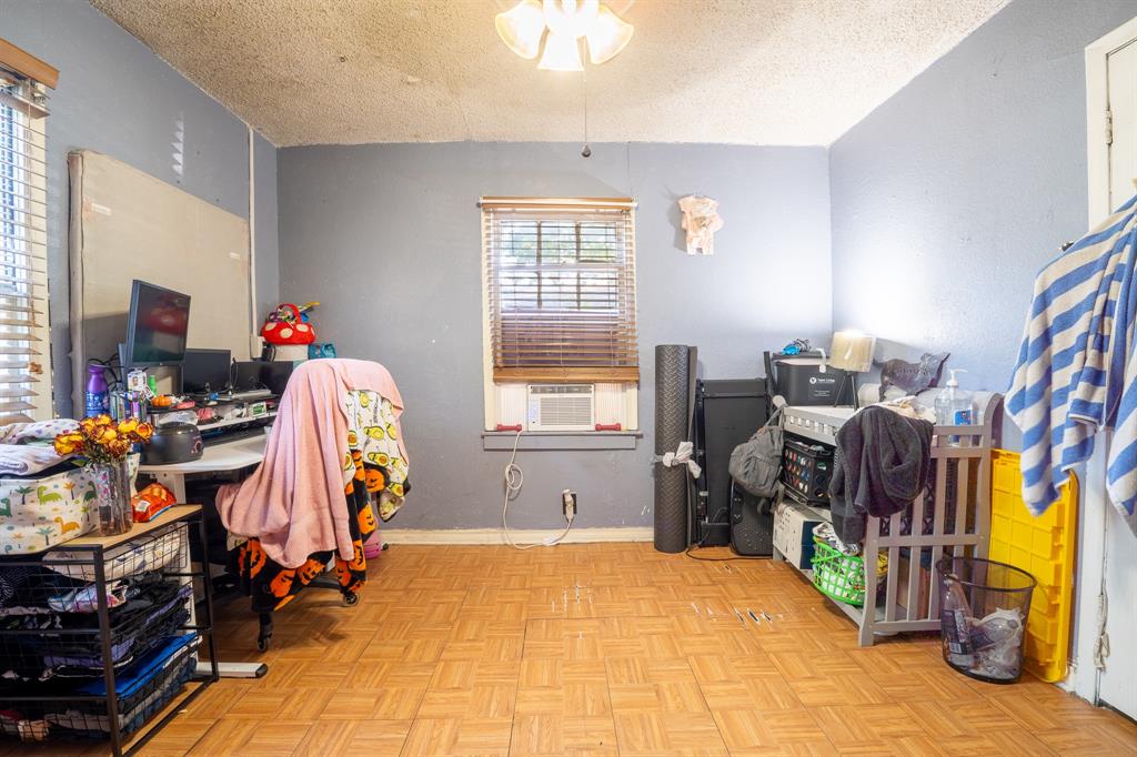 Home Gardens - Residential