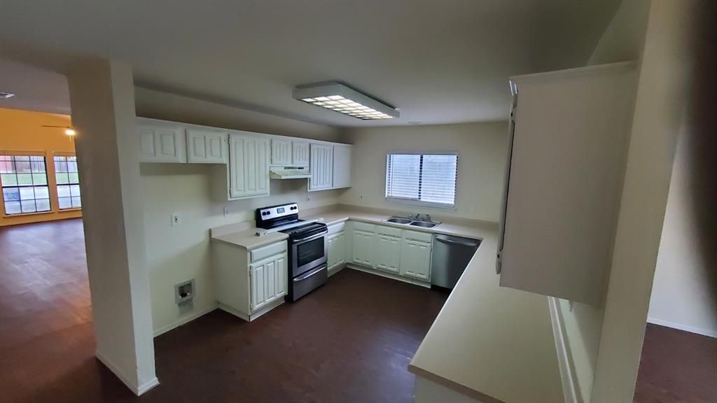 Photo of 3803 O B Crowe Drive, Dallas, TX 75227 (MLS # 21157549)