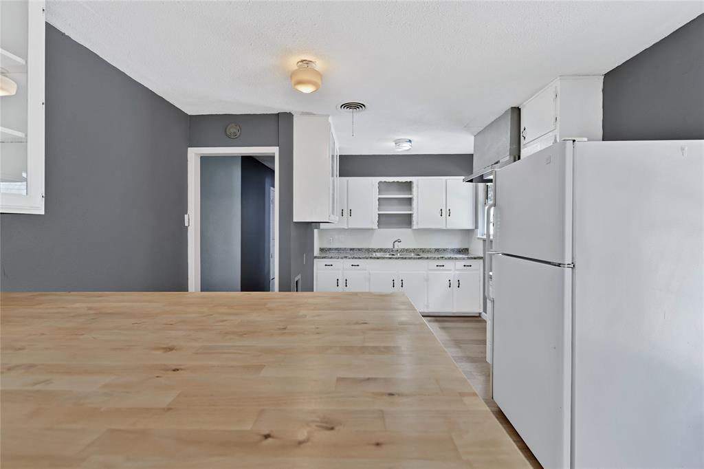 ROBERTSON - Residential