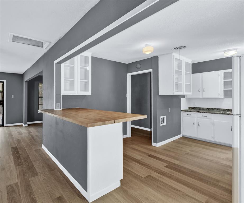 ROBERTSON - Residential