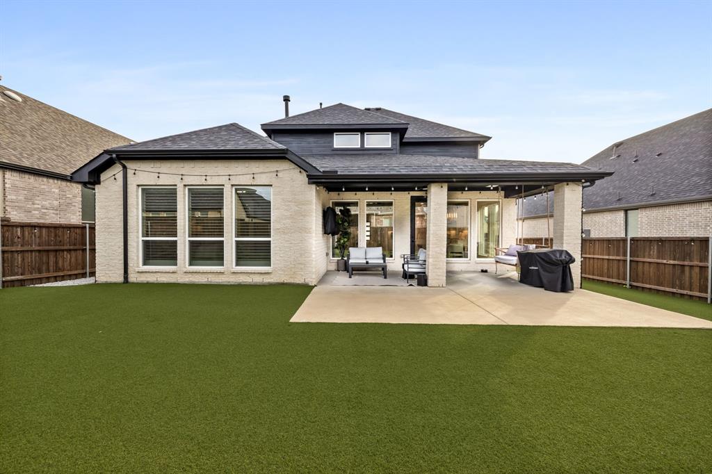 Star Trail Ph Six - Residential