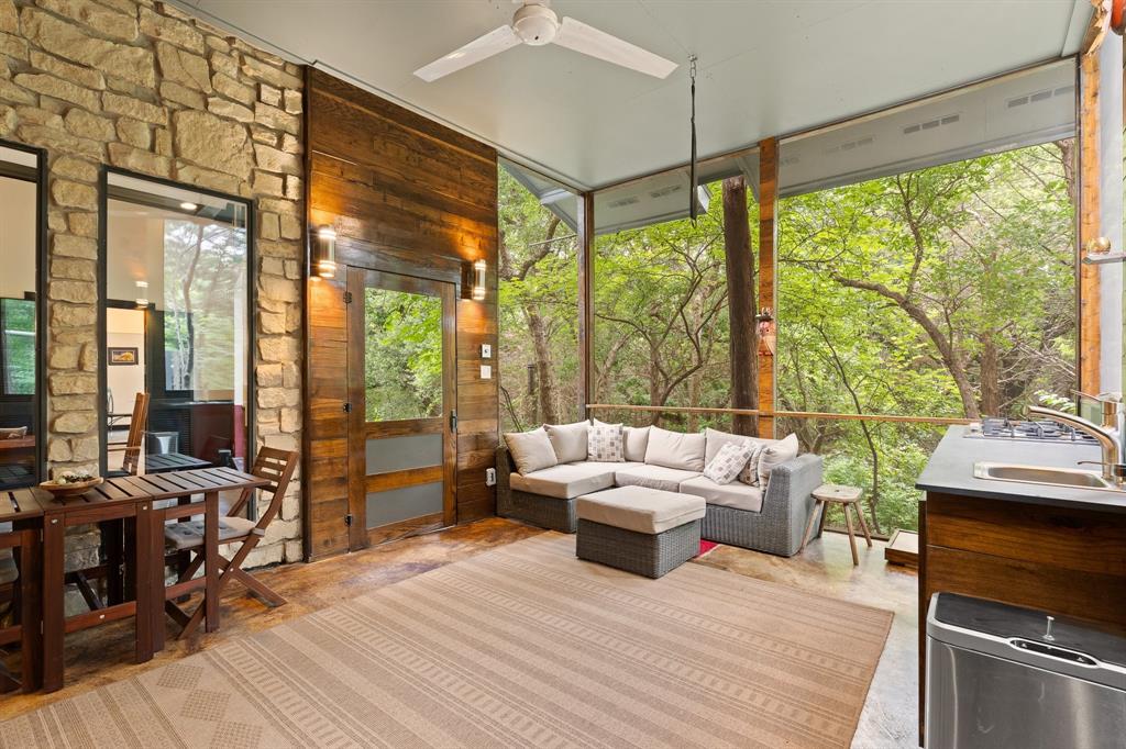 613 Armadillo Court