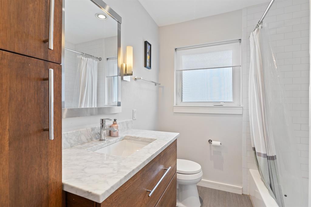 University Manor Add - Residential