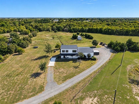 Photo of 1265 County Road 4642, Trenton, TX 75490 (MLS # 21419399)