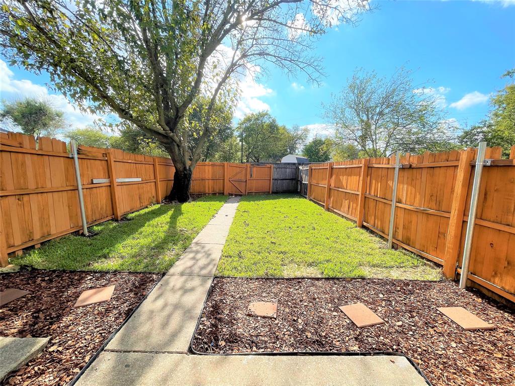 English Estates 6 Wimbledon Garden - Residential Lease