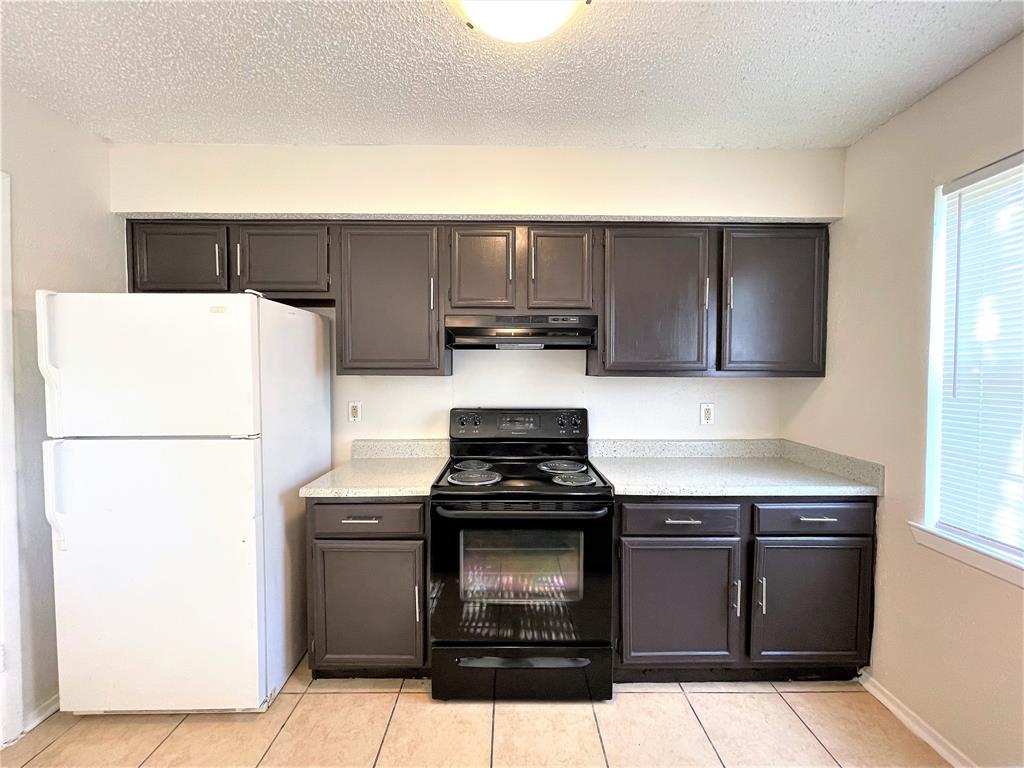 English Estates 6 Wimbledon Garden - Residential Lease