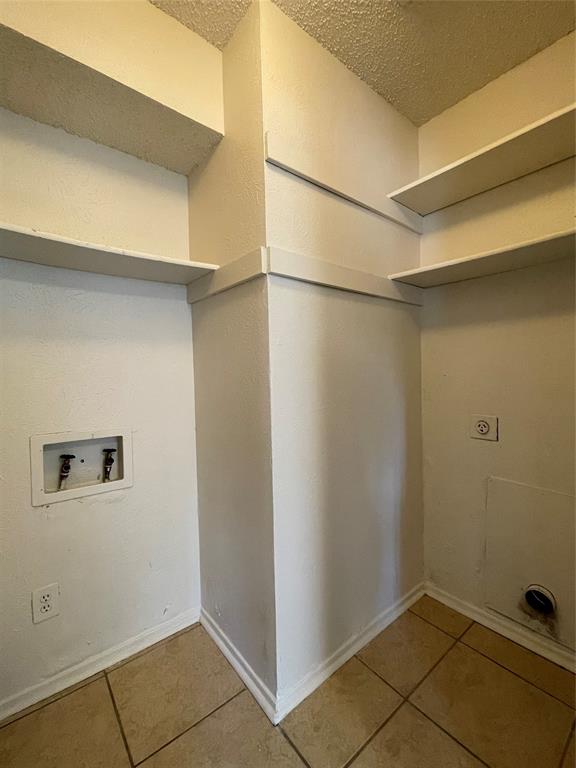 English Estates 6 Wimbledon Garden - Residential Lease