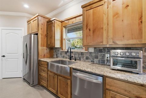 Tiny photo for 333 Loggins Trail, Poolville, TX 76487 (MLS # 21100138)