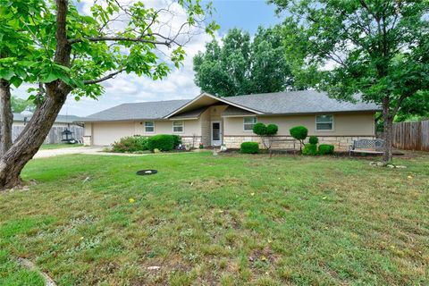 Photo of 1033 Wolfe Road #A, Abilene, TX 79602 (MLS # 21285809)