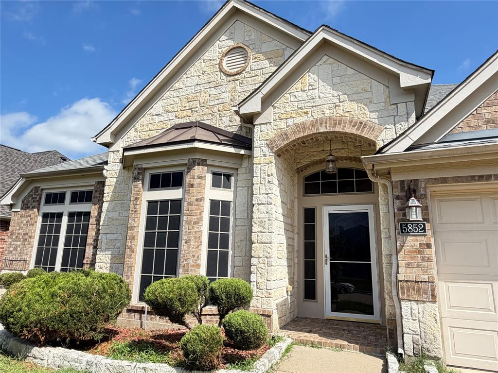 5852 Windy Meadow Lane
