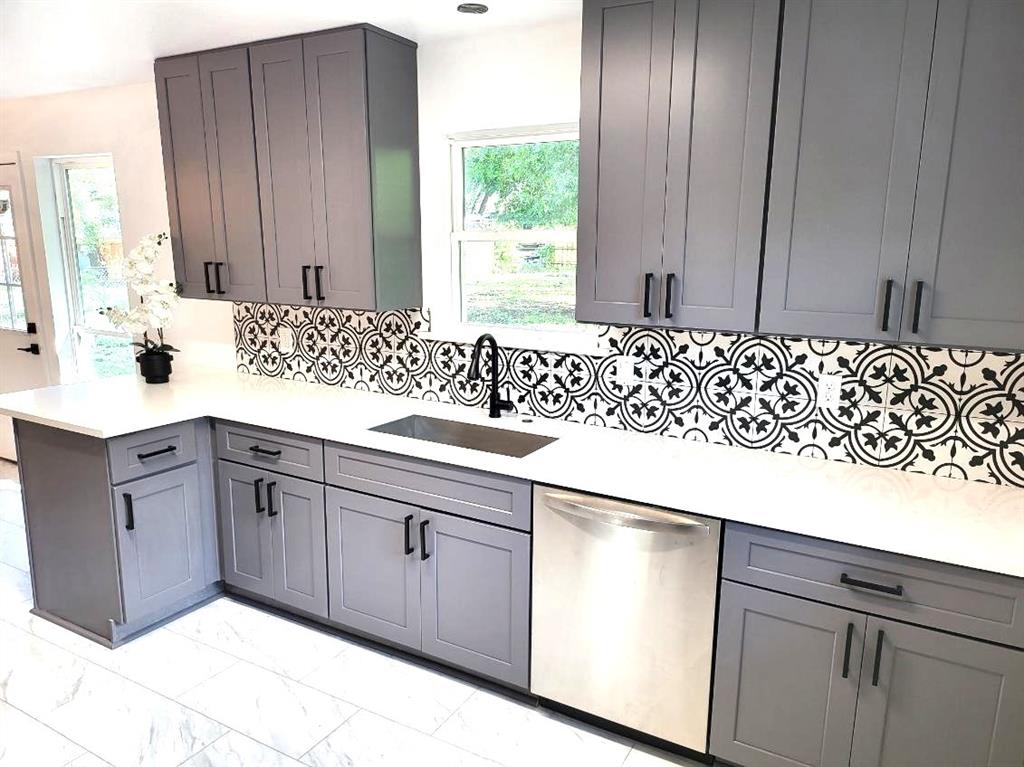 BURNETT ADDITION TO ALLEN (CAL), BLK 2, LOT 3 - Residential