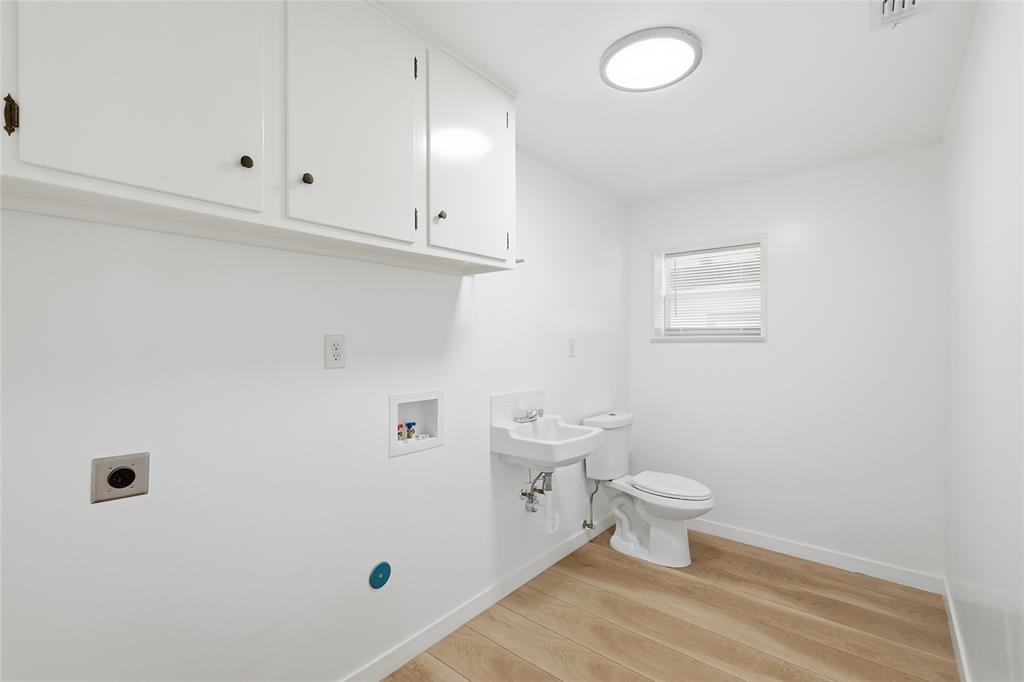 Country Club Park 02 - Residential Lease