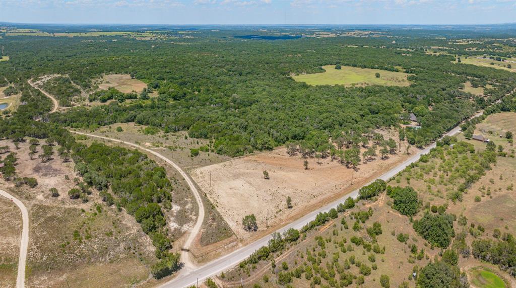 654 Private Road 1129