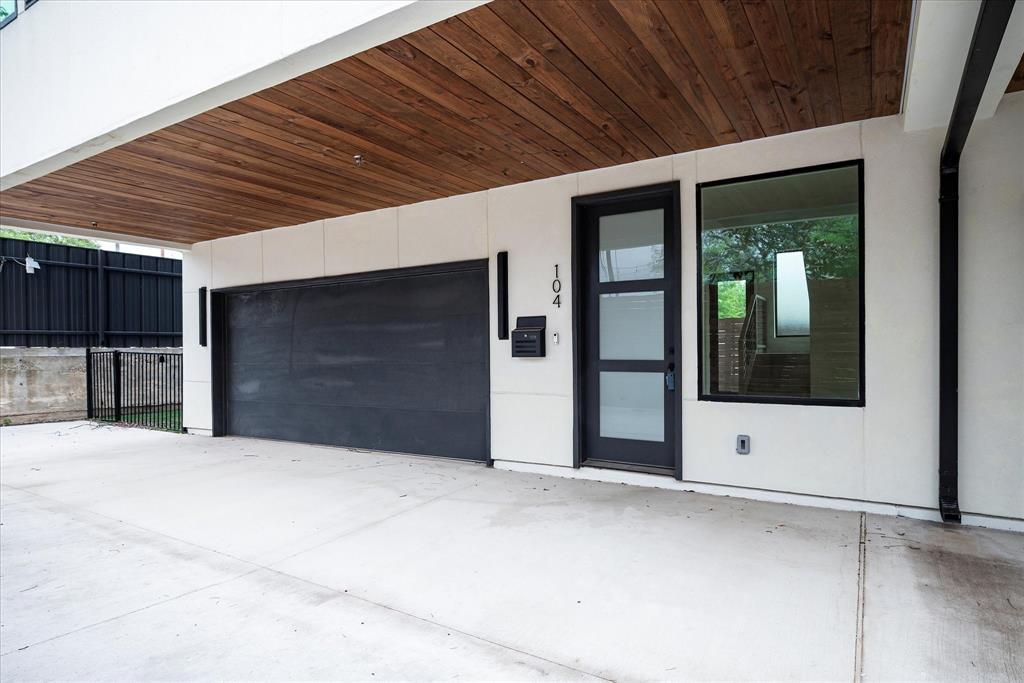 4534 Lake Avenue 103