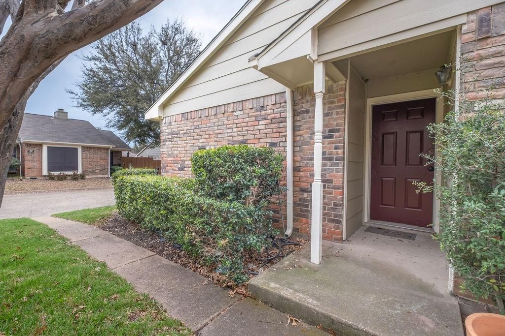 Photo of 1805 W Spring Creek Parkway #BB1, Plano, TX 75023 (MLS # 21206008)
