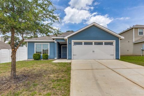 Photo of 1305 Eagle Lake Drive, Azle, TX 76020 (MLS # 21312055)