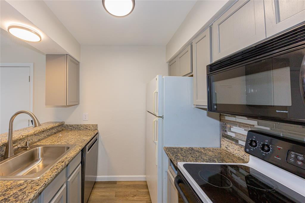 Hillcrest Hollows Condos - Residential