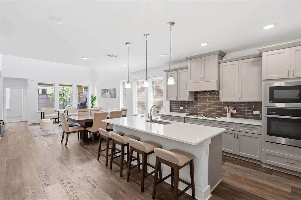 1240 Lady Mantle Way