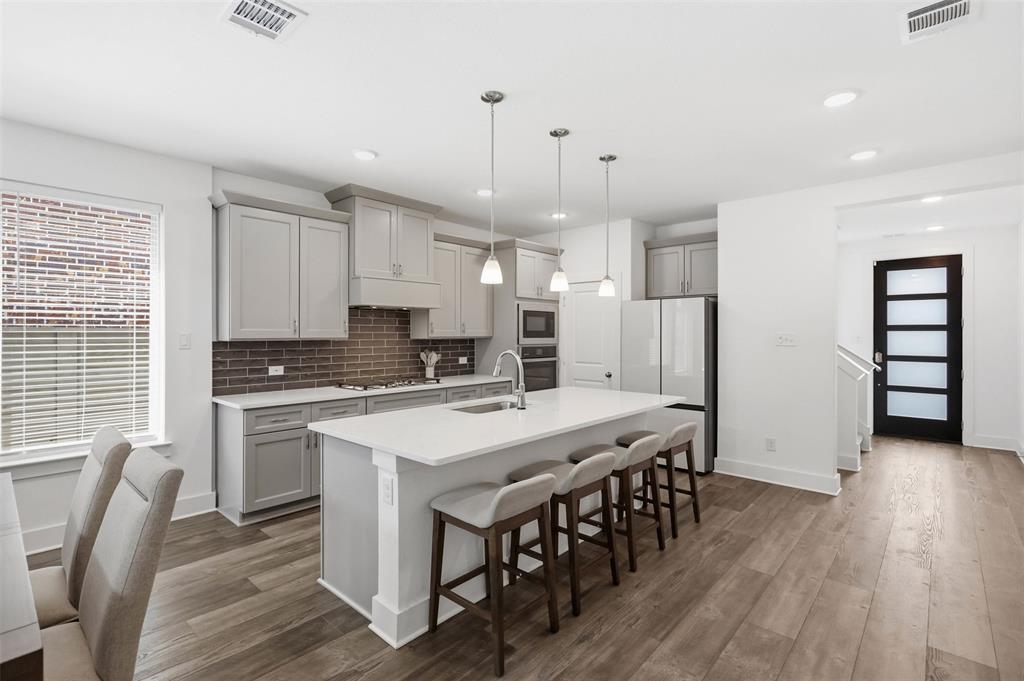 1240 Lady Mantle Way