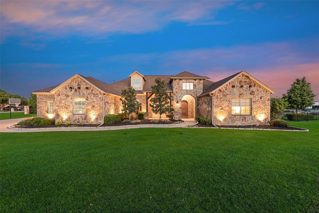 12524 Lake Shore Court N