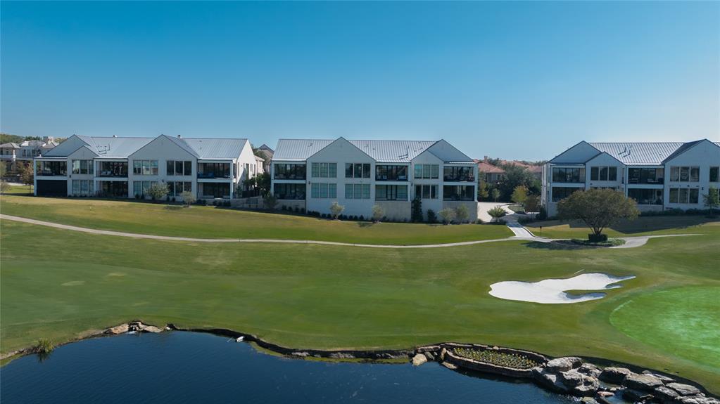 300 O Connor Ridge Boulevard 24