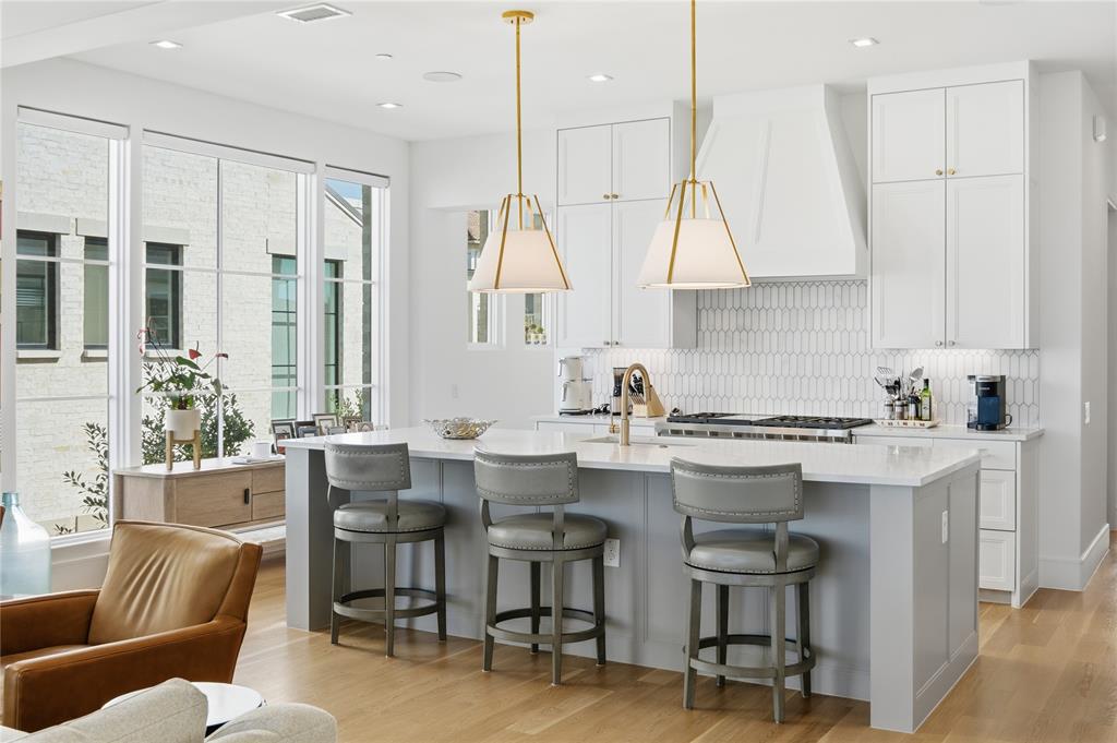 Residences Condos Bldg 1 - Residential